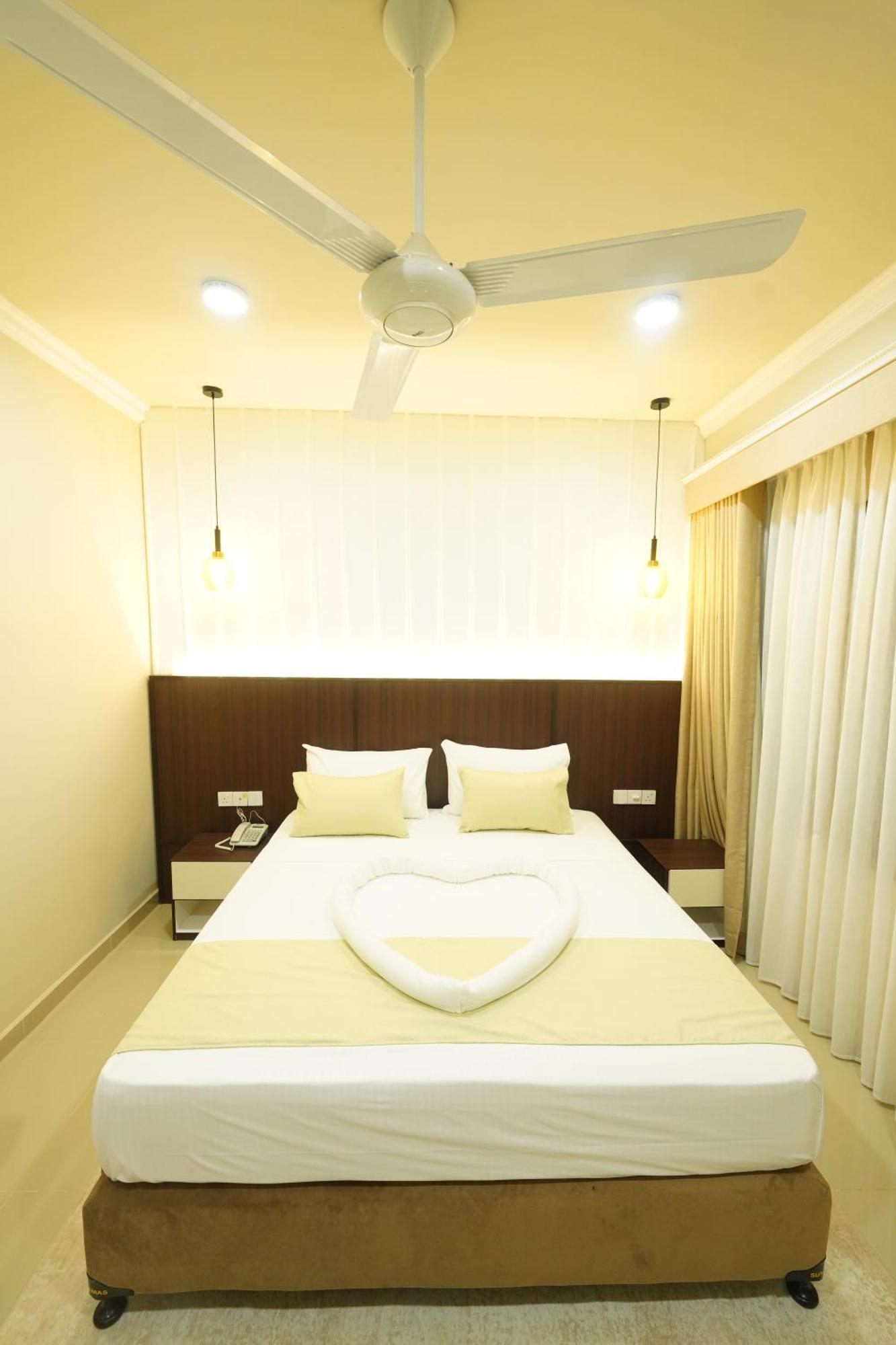 Hotel Grand Amanee Ratnapura Εξωτερικό φωτογραφία
